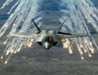 Το πολεμικό αεροσκάφος που κάνει μόλις 200 εκατ. δολάρια! (βίντεο)